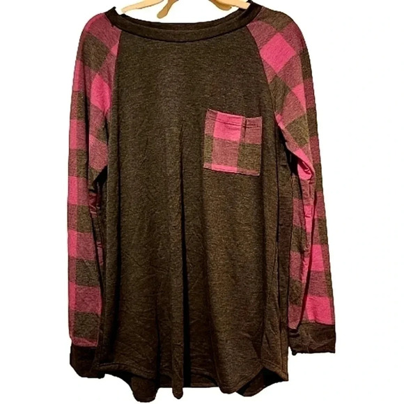 e.Luna Tops - NWOT e. Luna long sleeve grey & purple top w/ flannel Size Medium